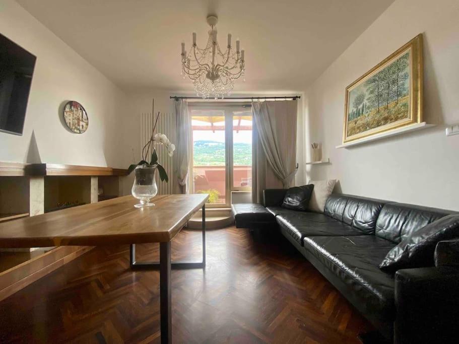 L'Attico Sul Fiume Center Home อัสโกลีปิเชโน ภายนอก รูปภาพ